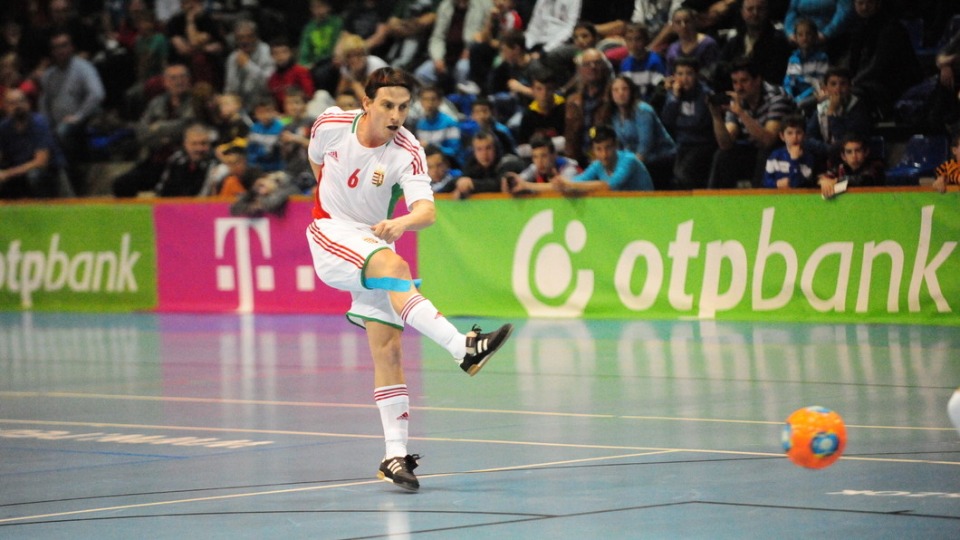 Futsal: Egy győzelem és egy vereség a csehek ellen