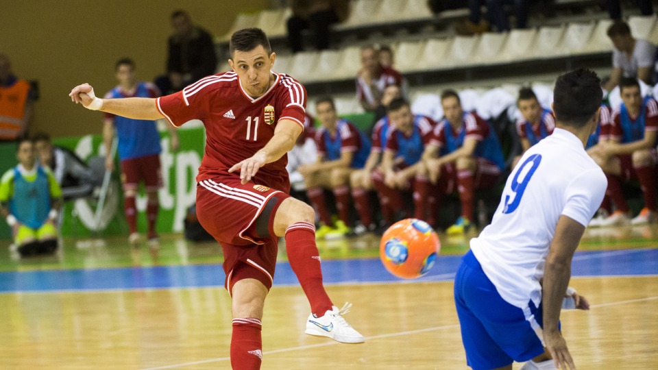 Futsal: megvan a továbbjutás, a csoportelsőségért játszunk