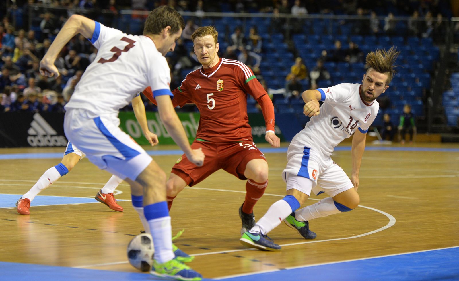 Futsal: egy ponttal zártuk a nyitónapot a visegrádi négyek tornáján