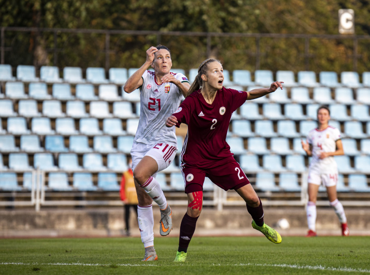 Sok helyzet és öt gól Lettországban