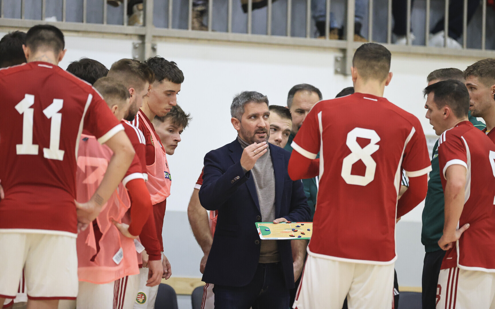 Elitcsapatok ellen készülnek a férfi futsalosok