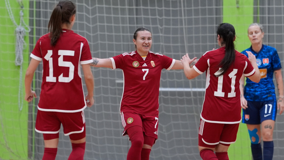 A csehek ellen készülnek a vb-selejtezőkre a női futsalosok