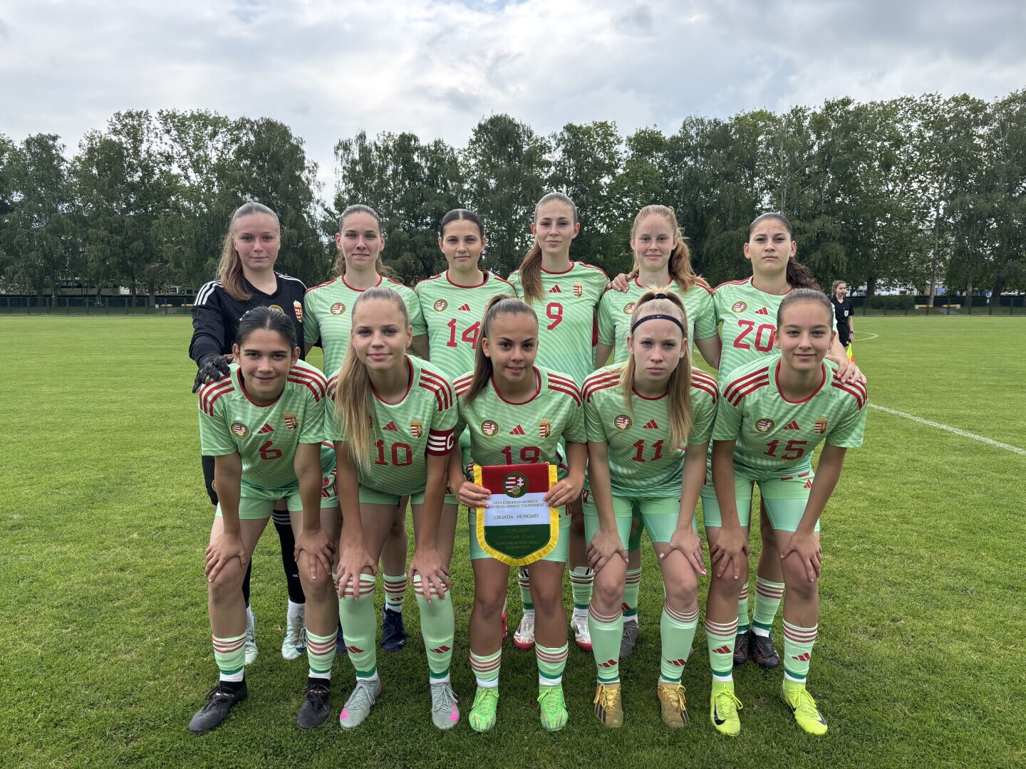 Női U16: ezüstérem a négycsapatos tornán