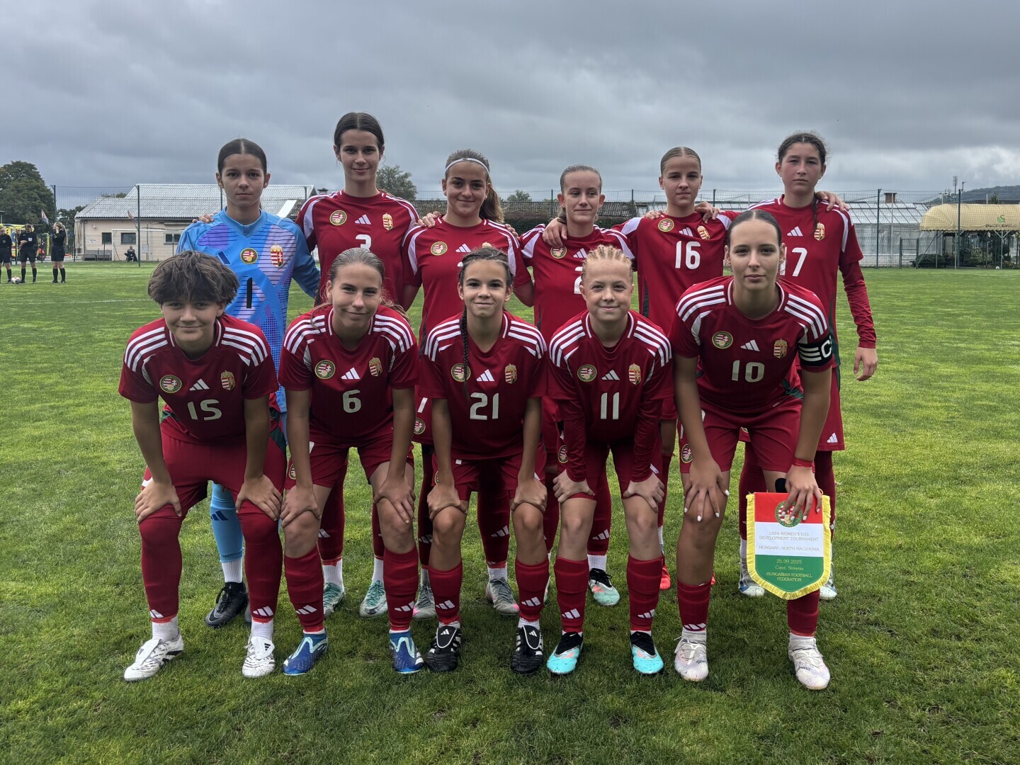 Fölényes győzelemmel kezdte az UEFA-tornát a női U15