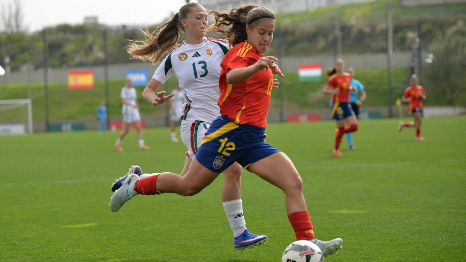 Érvényesült a papírforma, győzött Spanyolország